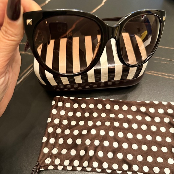 HENRI BENDEL Decked Out Ombre Round Women's Sunglasses - Picture 6 of 11